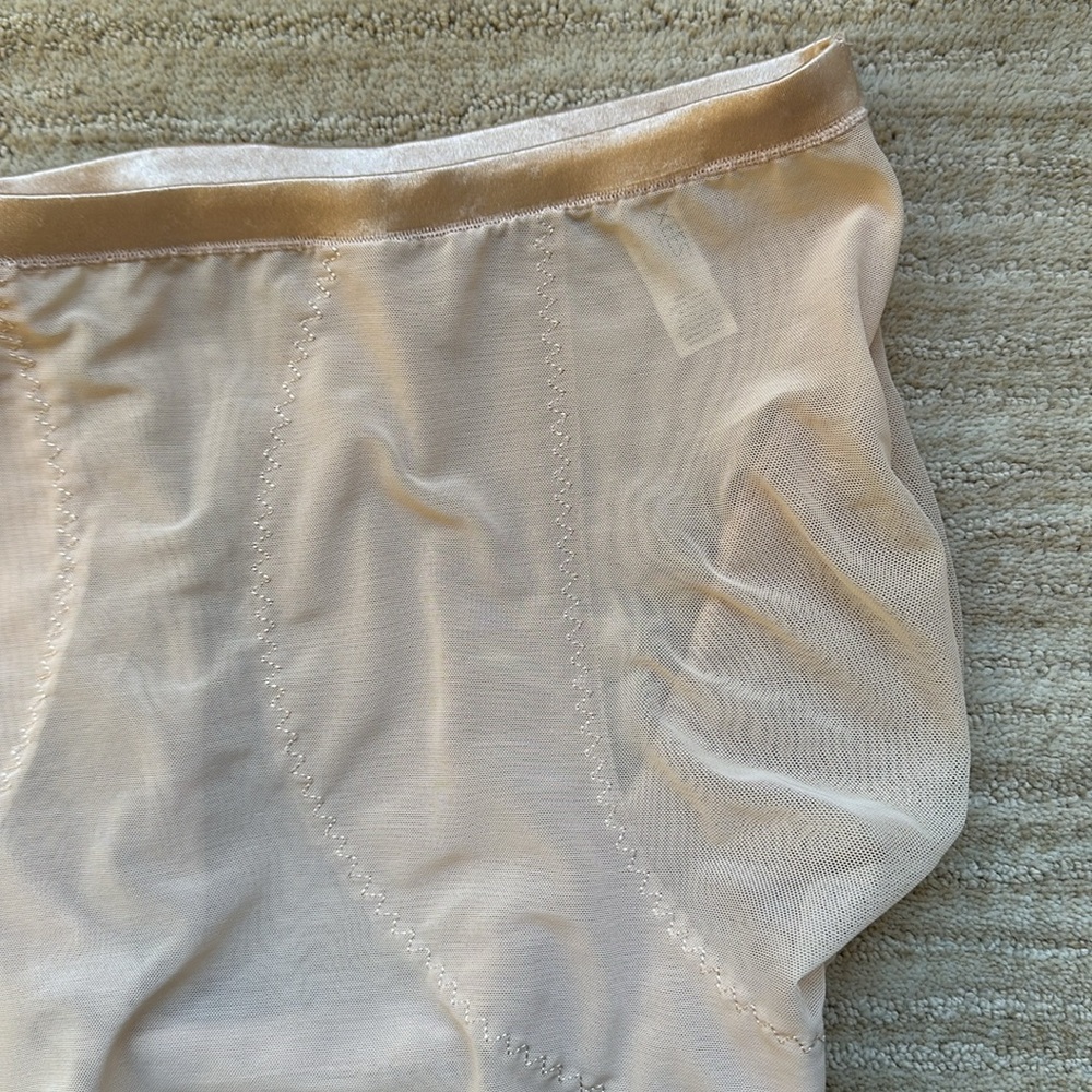 Flexees High Waist Firm Control Shapewear Booty Lifter Thigh Slimmer Nude Medium - Picture 6 of 15